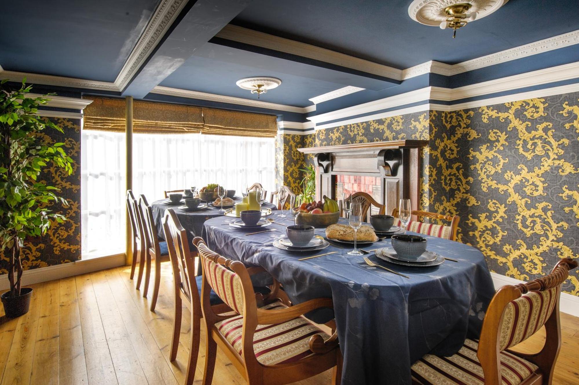 Huge Deluxe 600 Year Old Essex Manor, Hot Tub, Cinema Room, Sky Tv Saffron Walden Esterno foto