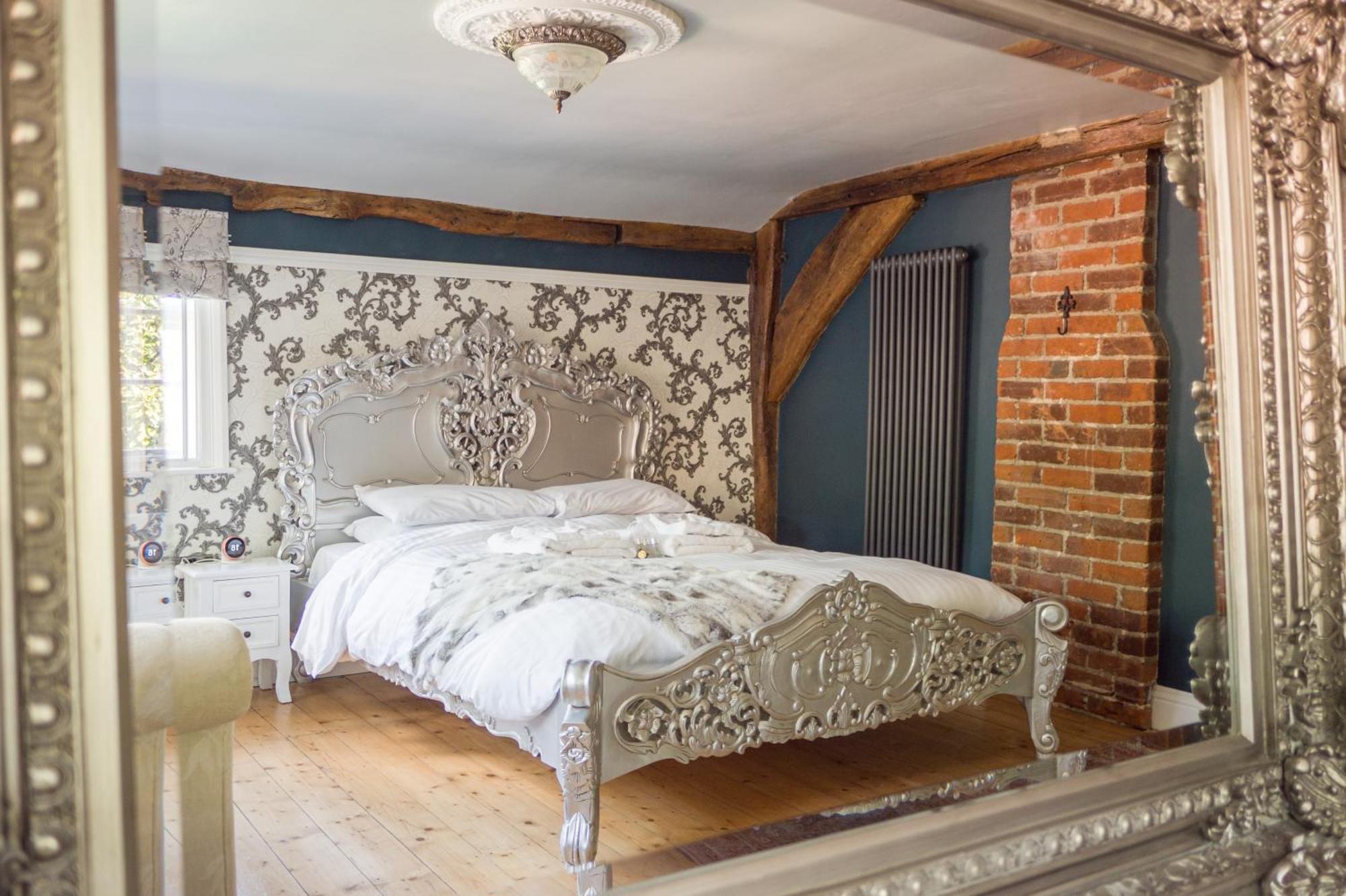 Huge Deluxe 600 Year Old Essex Manor, Hot Tub, Cinema Room, Sky Tv Saffron Walden Esterno foto