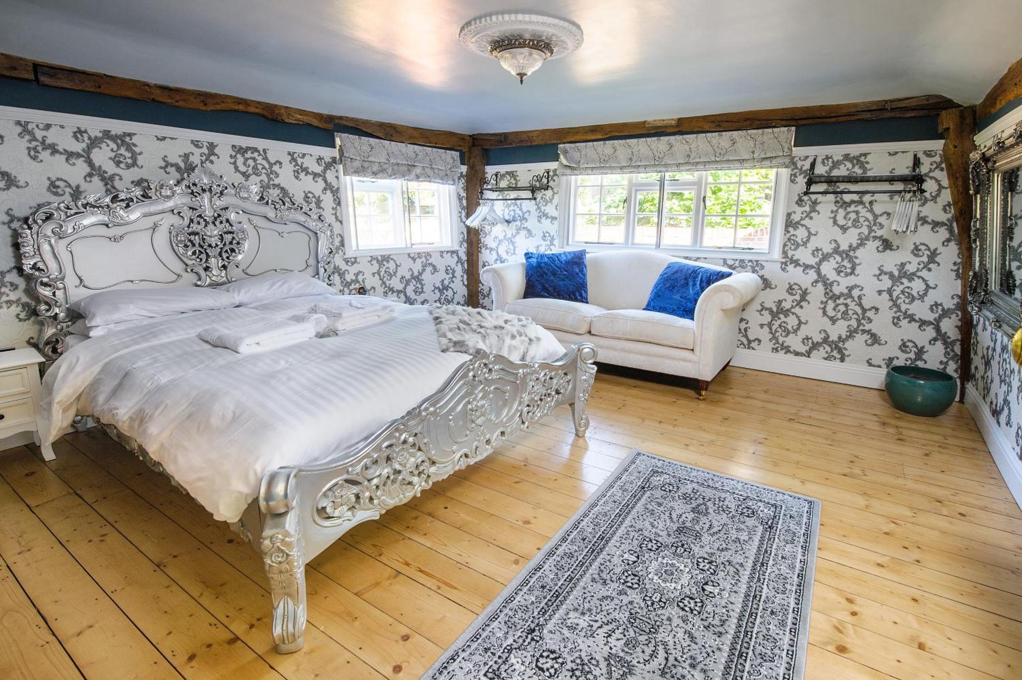 Huge Deluxe 600 Year Old Essex Manor, Hot Tub, Cinema Room, Sky Tv Saffron Walden Esterno foto
